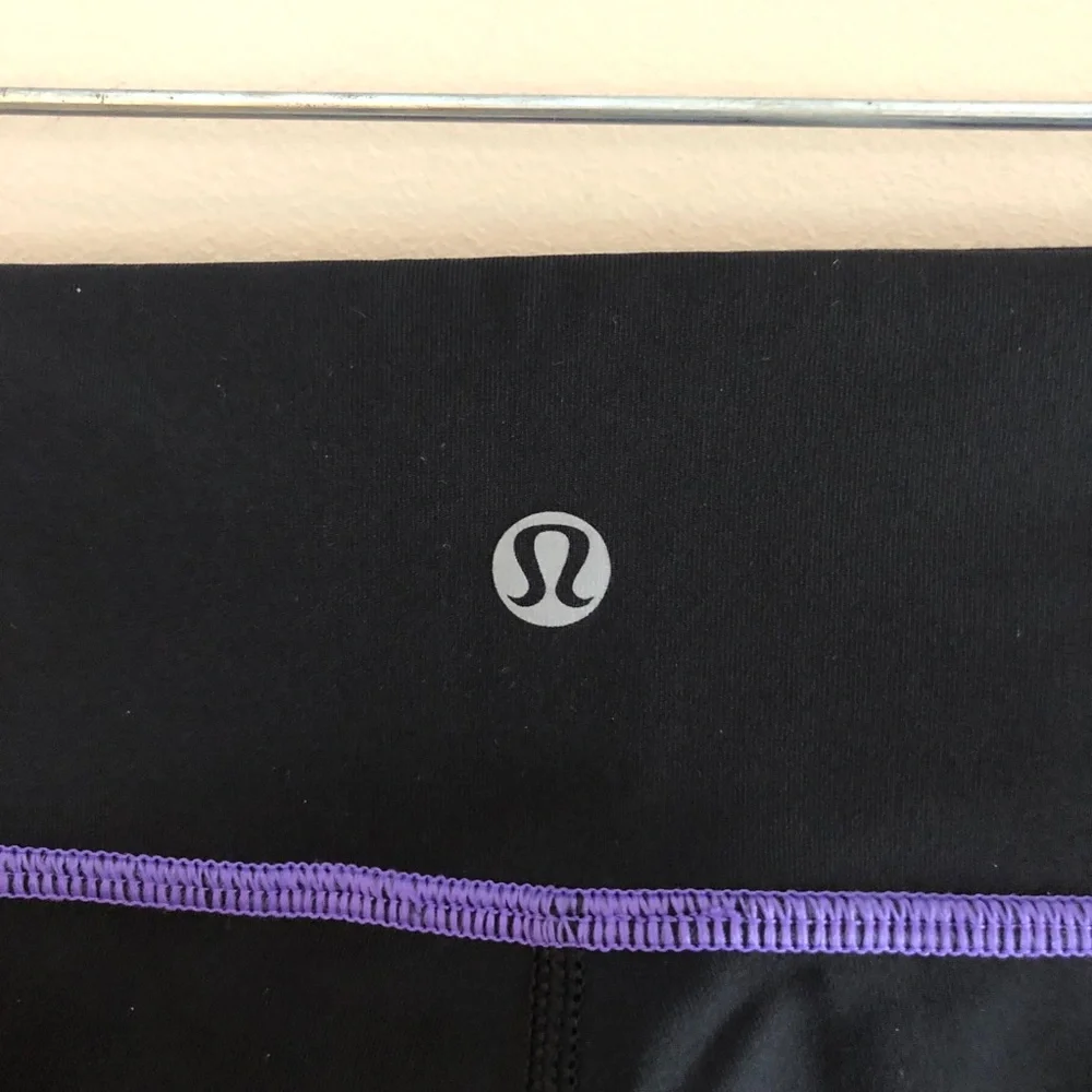 Lululemon Purple and Black Cropped Leggings